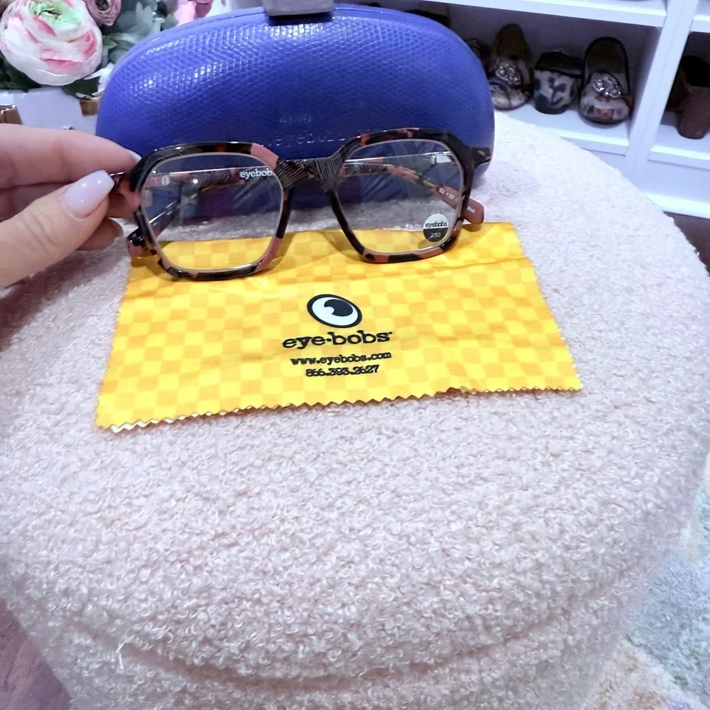 Tortoise Shell Readers with Blue Case EYEBOBS NWT - Picture 1 of 10